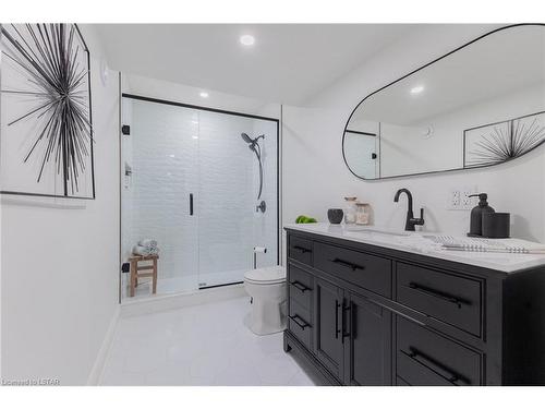119 Harris Road, Delaware, ON - Indoor Photo Showing Bathroom