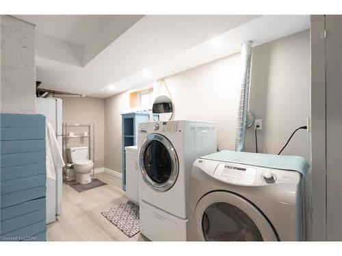 7054 Beattie Street, London, ON - Indoor Photo Showing Laundry Room