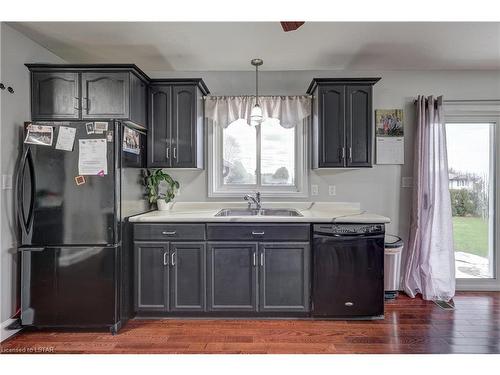 56092 Calton Line, Vienna, ON - Indoor Photo Showing Kitchen With Double Sink