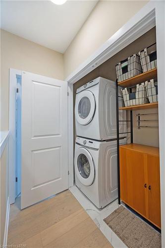 29-2610 Kettering Place, London, ON - Indoor Photo Showing Laundry Room