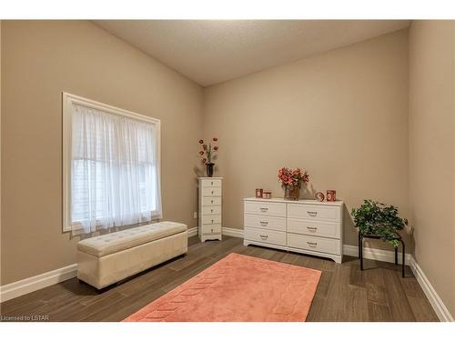 2426 Red Thorne Avenue, London, ON - Indoor Photo Showing Bedroom