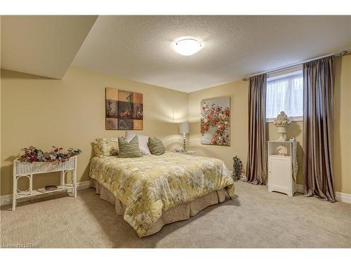 2426 Red Thorne Avenue, London, ON - Indoor