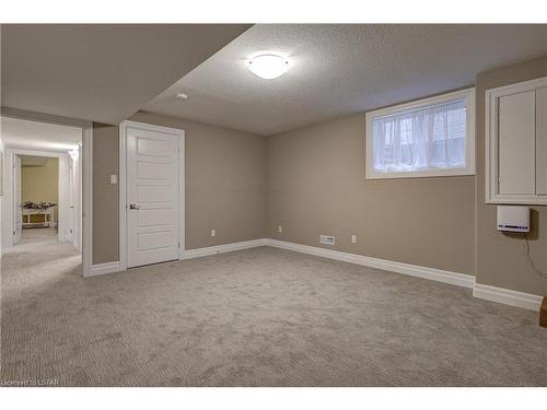 2426 Red Thorne Avenue, London, ON - Indoor Photo Showing Other Room