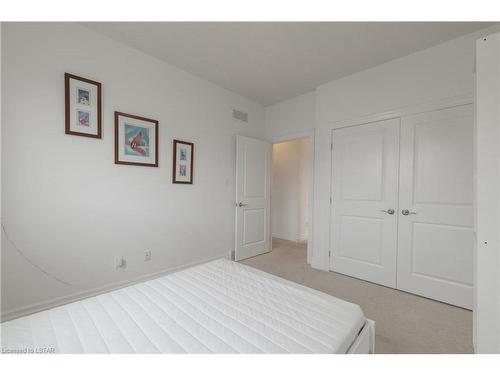 6696 Raleigh Boulevard, London, ON - Indoor Photo Showing Bedroom