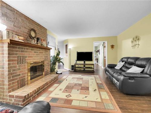 167 Doon Drive, London, ON - Indoor Photo Showing Living Room With Fireplace
