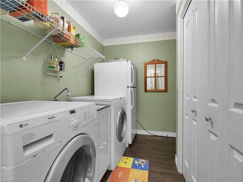 167 Doon Drive, London, ON - Indoor Photo Showing Laundry Room
