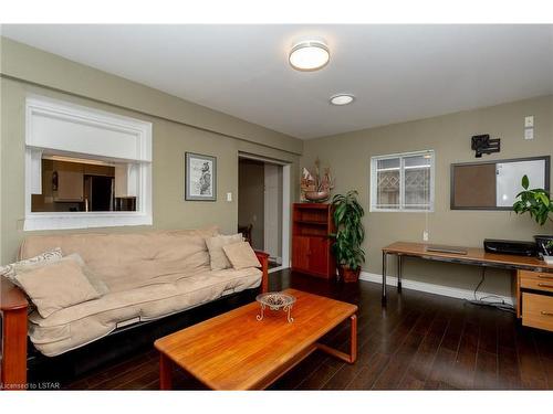 488 Alston Road, London, ON - Indoor Photo Showing Living Room