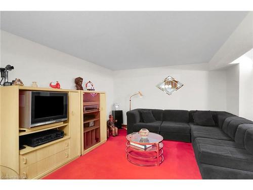 92 Meridene Crescent, London, ON - Indoor Photo Showing Living Room