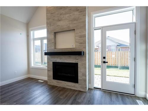 6-63 Compass Trail, Port Stanley, ON - Indoor With Fireplace