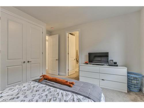 1104 Edinburgh Drive, Woodstock, ON - Indoor Photo Showing Bedroom