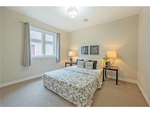 877 Kettleridge Street, London, ON - Indoor Photo Showing Bedroom