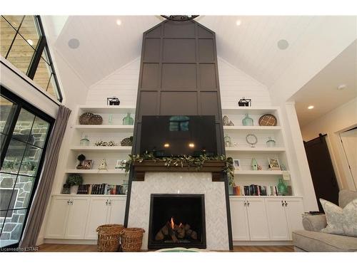 10206 Sandalwood Crescent, Grand Bend, ON - Indoor With Fireplace