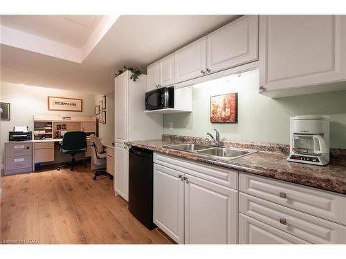 334 Grasslands Way, London, ON - Indoor Photo Showing Kitchen With Double Sink