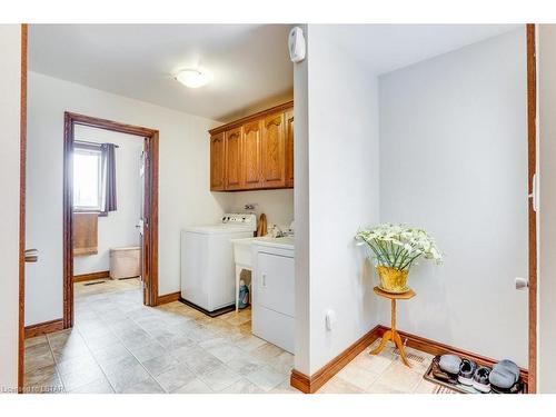 79 Forest Street, Aylmer, ON - Indoor Photo Showing Laundry Room
