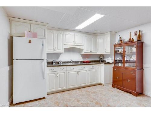 79 Forest Street, Aylmer, ON - Indoor Photo Showing Kitchen With Double Sink