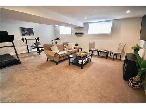 988 Moy Crescent, London, ON - Indoor Photo Showing Basement