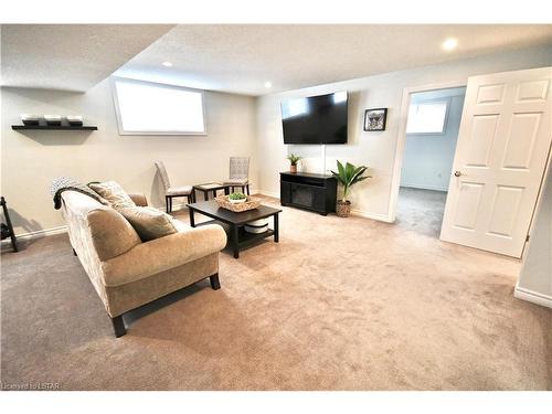 988 Moy Crescent, London, ON - Indoor