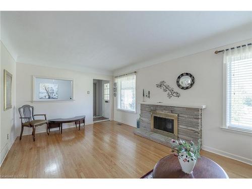 1378 Collingwood Avenue, London, ON - Indoor Photo Showing Living Room With Fireplace