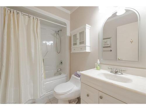 1378 Collingwood Avenue, London, ON - Indoor Photo Showing Bathroom