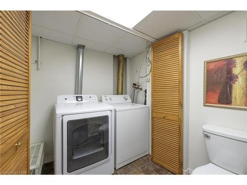 1378 Collingwood Avenue, London, ON - Indoor Photo Showing Laundry Room