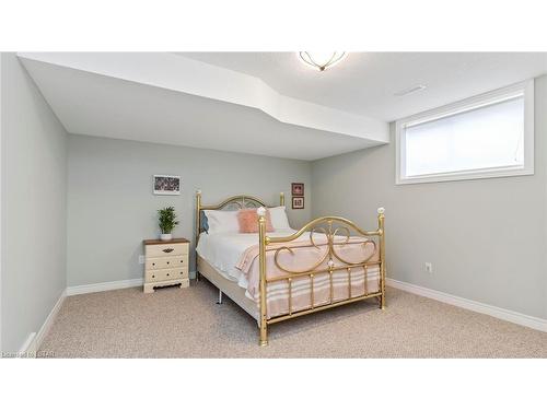 18 Cherry Blossom Lane, St. Thomas, ON - Indoor Photo Showing Bedroom
