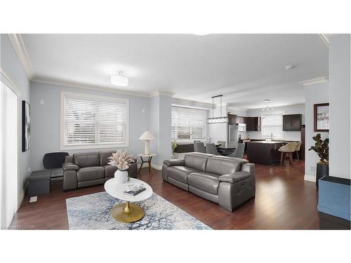 2-1850 Beaverbrook Avenue, London, ON - Indoor Photo Showing Living Room