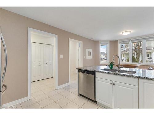 6-375 Edith Cavell Boulevard, Port Stanley, ON - Indoor Photo Showing Kitchen With Double Sink