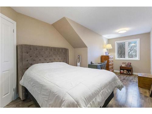 6-375 Edith Cavell Boulevard, Port Stanley, ON - Indoor Photo Showing Bedroom