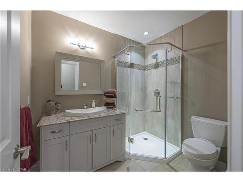 421 Bradwell Chase, London, ON - Indoor Photo Showing Bathroom