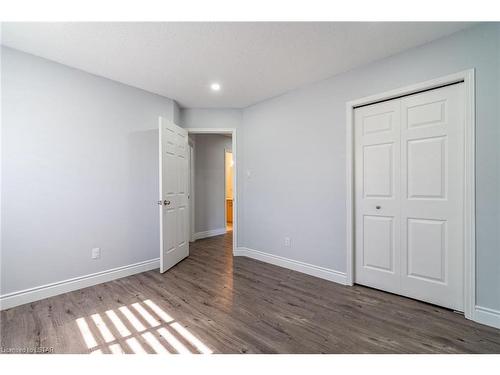 10 Sunrise Crescent, London, ON - Indoor Photo Showing Other Room