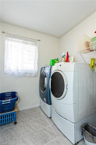 8 Primrose Drive, Tillsonburg, ON - Indoor Photo Showing Laundry Room