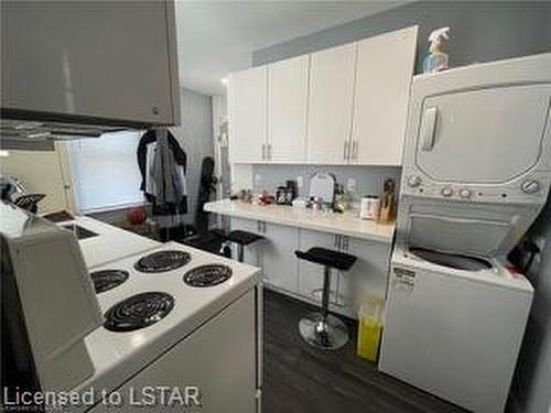 28 Oxford Street W, London, ON - Indoor Photo Showing Laundry Room