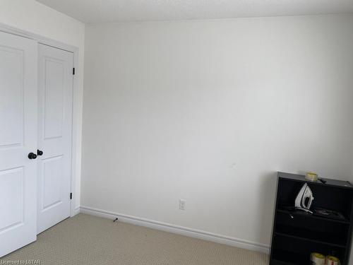 1535 Finley Crescent, London, ON - Indoor Photo Showing Other Room