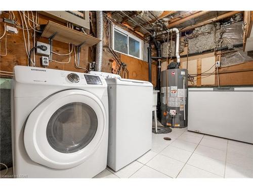 71 Metcalfe Crescent, London, ON - Indoor Photo Showing Laundry Room
