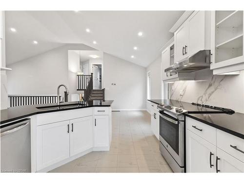 51 Ambrosia Path, St. Thomas, ON - Indoor Photo Showing Kitchen With Upgraded Kitchen