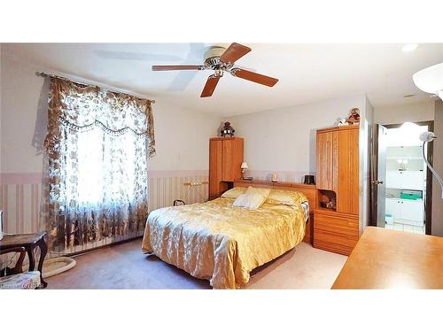 814 Berkshire Drive, London, ON - Indoor Photo Showing Bedroom