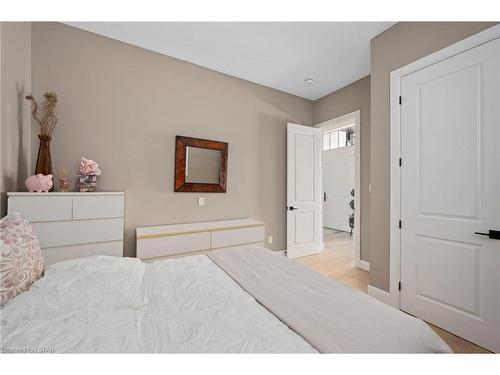 6 Beaty Lane, Thamesford, ON - Indoor Photo Showing Bedroom