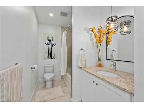 6 Beaty Lane, Thamesford, ON - Indoor Photo Showing Bathroom