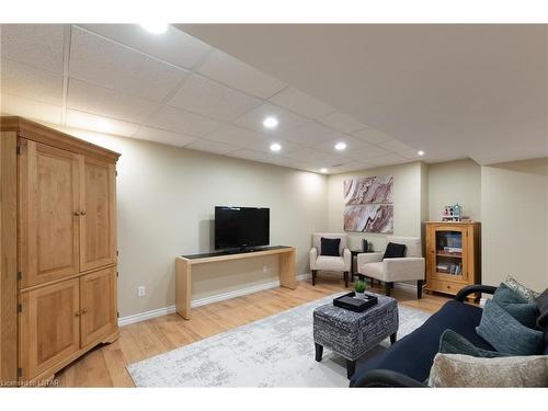 511 Inverness Avenue, London, ON - Indoor Photo Showing Basement
