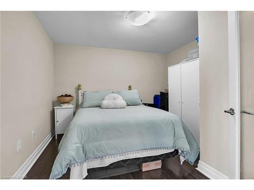 1306-505 Talbot Street, London, ON - Indoor Photo Showing Bedroom