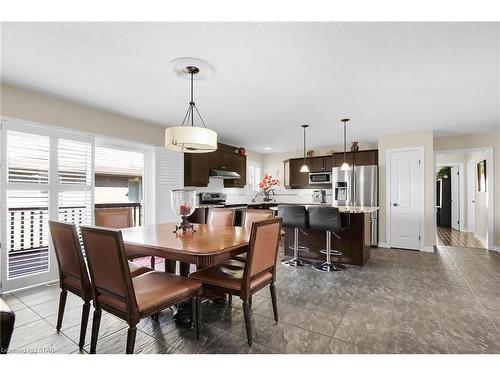 27 Peach Tree Boulevard, St. Thomas, ON - Indoor Photo Showing Dining Room