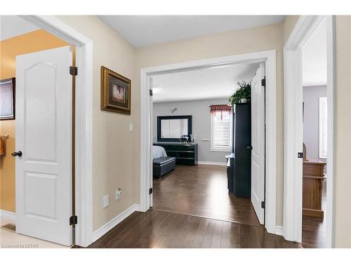27 Peach Tree Boulevard, St. Thomas, ON - Indoor Photo Showing Other Room