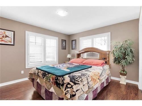 27 Peach Tree Boulevard, St. Thomas, ON - Indoor Photo Showing Bedroom