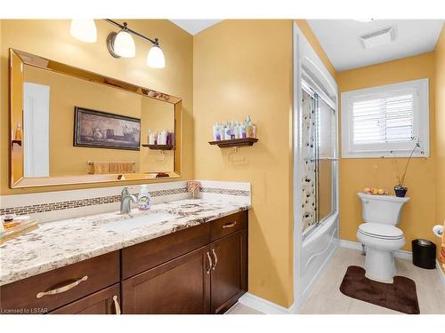 27 Peach Tree Boulevard, St. Thomas, ON - Indoor Photo Showing Bathroom