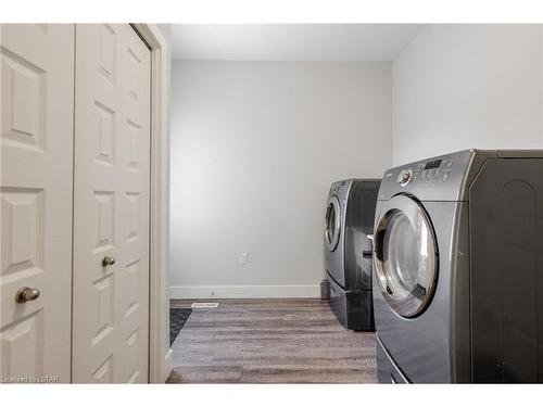 178 Spencer Avenue, Lucan, ON - Indoor Photo Showing Laundry Room