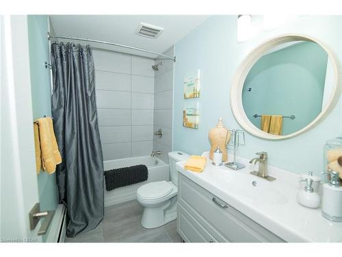 1005 Notre Dame Drive, London, ON - Indoor Photo Showing Bathroom