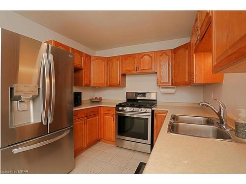 1227 Toukay Crescent, London, ON - Indoor Photo Showing Kitchen With Double Sink
