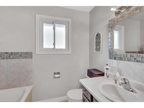 143 Innes Street, Ingersoll, ON - Indoor Photo Showing Bathroom