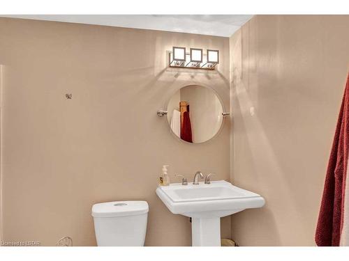 143 Innes Street, Ingersoll, ON - Indoor Photo Showing Bathroom