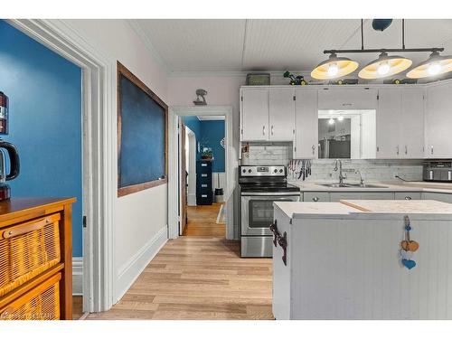 22410 Mcarthur Road, Appin, ON - Indoor Photo Showing Kitchen